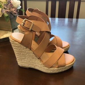 Shoe Dazzle Nude Wedges Size 7
